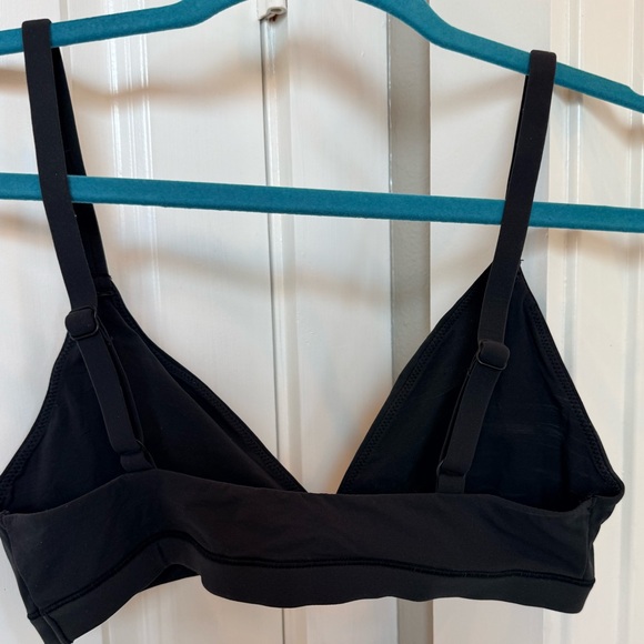 Skims Fits Everybody Black Triangle Bralette - Picture 4 of 8